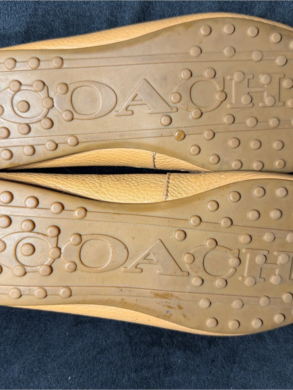 Coach Tan Pebbled Leather Driving Loafers Flats Women’s Size 6.5
